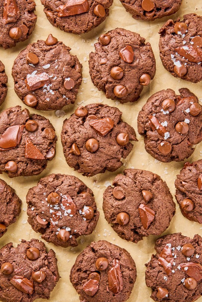 baked cookies sprinkled with sea salt